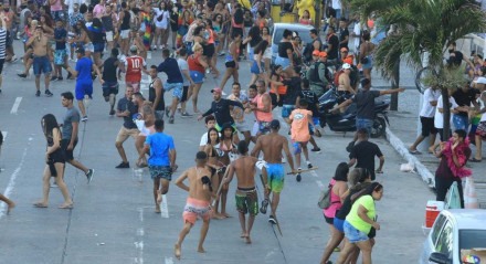 Parada da Diversidade na Praia de Boa Viagem, na Zona Sul do Recife, símbolo da comunidade LGBTQIA+