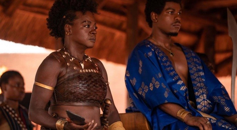 CINEMA Viola Davis e John Boyega em "Mulher Rei"