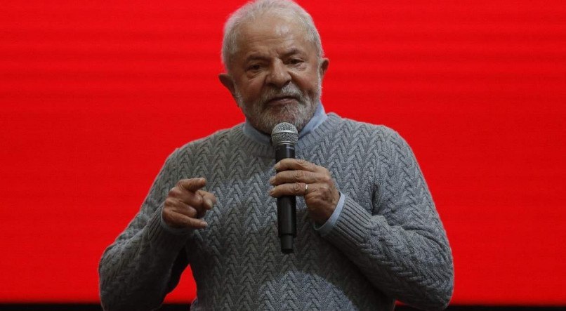 &quot;Vamos estabelecer um novo padr&atilde;o de controle&quot;, disse Lula sobre venda de armas