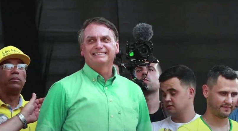 Jair Bolsonaro participou de com&iacute;cio em Divin&oacute;polis, Minas Gerais nesta sexta-feira (23/09)