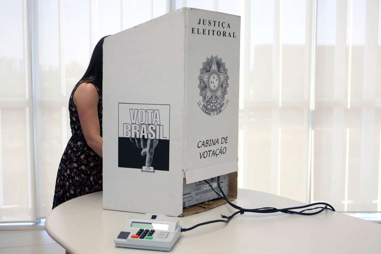 Neste ano, a Justiça Eleitoral disponibilizou urnas eletrônicas pelo território nacional