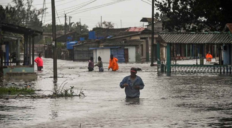 Alagamento causado pelo furacão Ian em Batabanó, Cuba