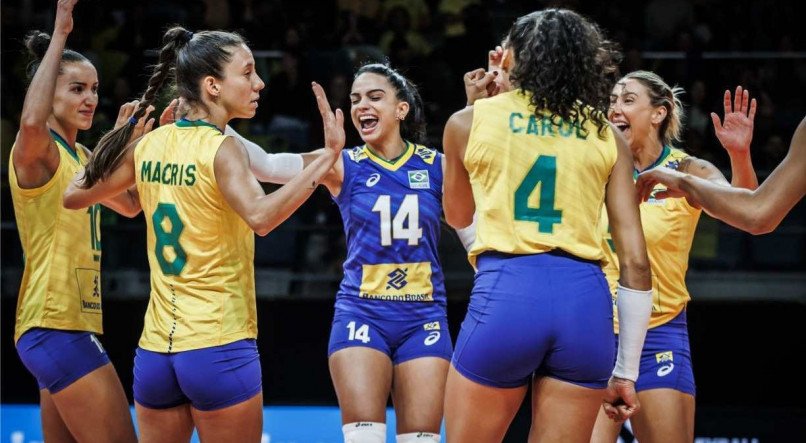 Seleção Feminina de Vôlei chega no Recife para o Sul-Americano e vai  encontrar casa cheia - Esportes DP