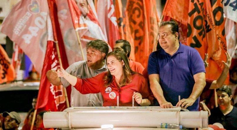 Marília Arraes (Solidariedade) ao lado de José Aglailson e Sebastião Oliveira em Vitória de Santo Antão