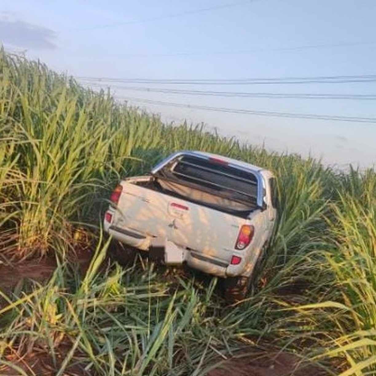 Polícia investiga possível participação de esposa em crime que resultou no assassinato de fazendeiro; mulher está foragida