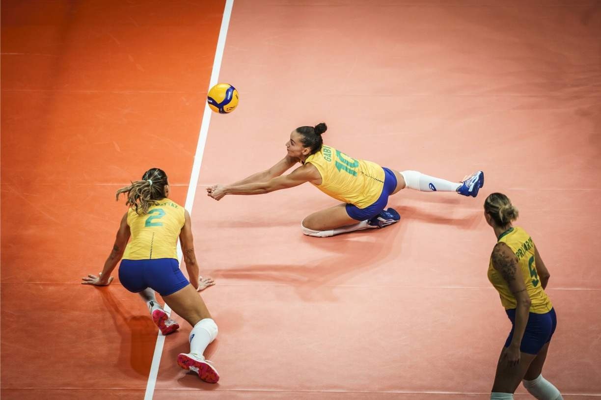 TABELA MUNDIAL DE VÔLEI FEMININO 2022: Brasil x Argentina vai ter  transmissão? De que horas? Veja onde assistir na TV o jogo do Brasil ao vivo