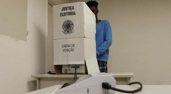 O voto no prefeito pode influenciar 2026, o problema é saber quem se beneficia