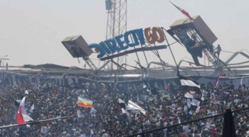 Parte do estádio Monumental de Santiago desabou