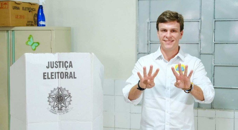 PETROLINA Miguel votou pela manhã na cidade da qual foi prefeito