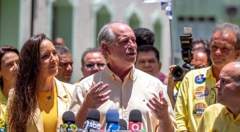 Ciro Gomes ainda n&atilde;o anunciou se vai apoiar Lula ou Bolsonaro