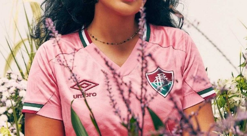 Camisa do Fluminense em homenagem ao Outubro Rosa