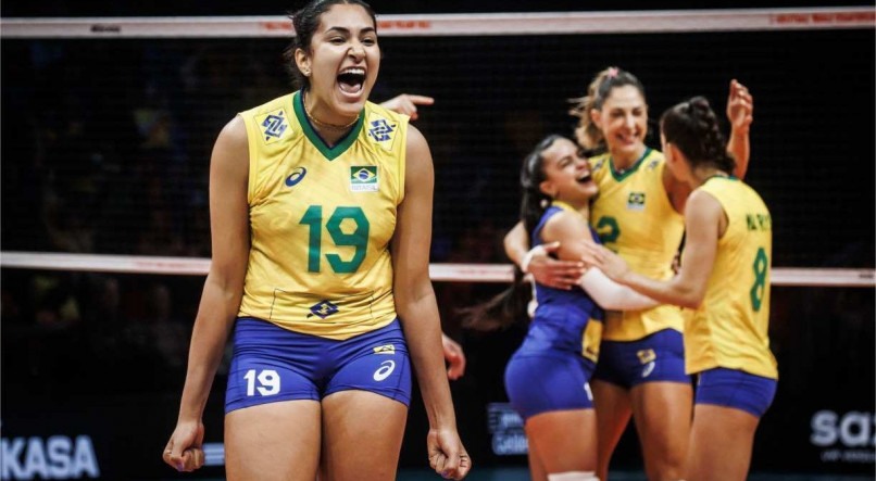 Brasil perde para Sérvia e é vice no Mundial de Vôlei Feminino