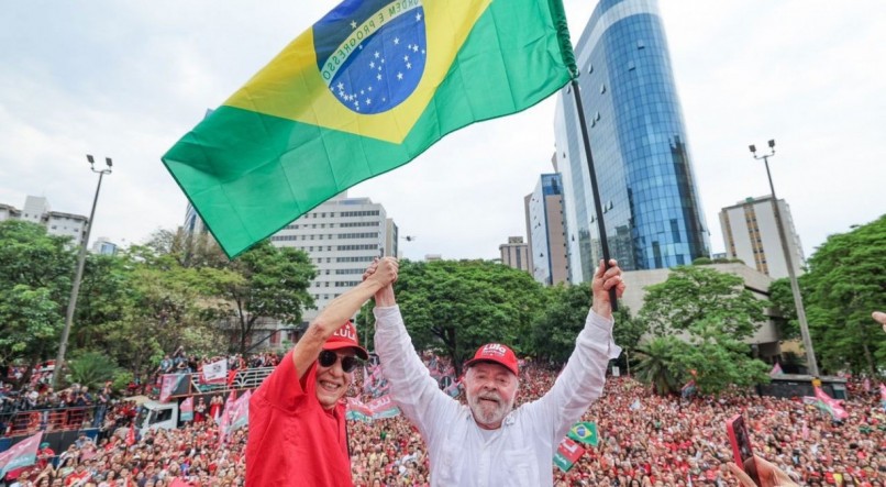 Chico Buarque &eacute; forte apoiador do presidente eleito Lula