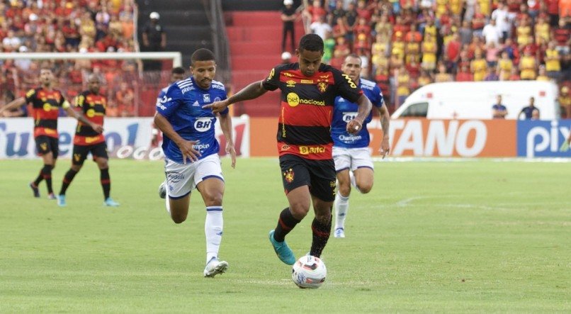 A Ilha do Retiro foi o palco do jogo entre Sport x Cruzeiro pela 34&ordf; rodada da S&eacute;rie B