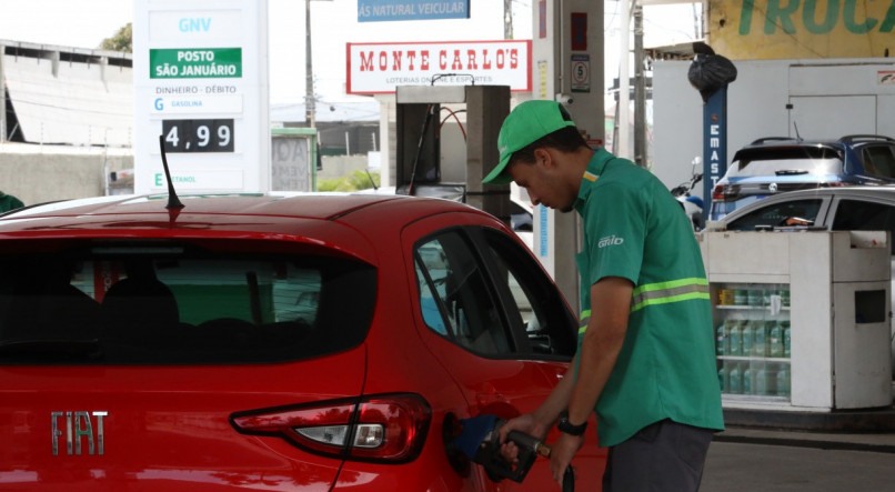 No ano, a variação acumulada dos preços de venda tanto da gasolina A como do diesel A da Petrobras para as distribuidoras acumula redução