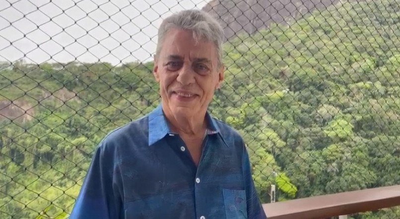 Chico Buarque tem atuado ativamente na campanha de Lula à presidência