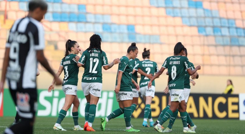 O Palmeiras encara o Barcelona de Guayaquil na primeira rodada da Libertadores Feminina.