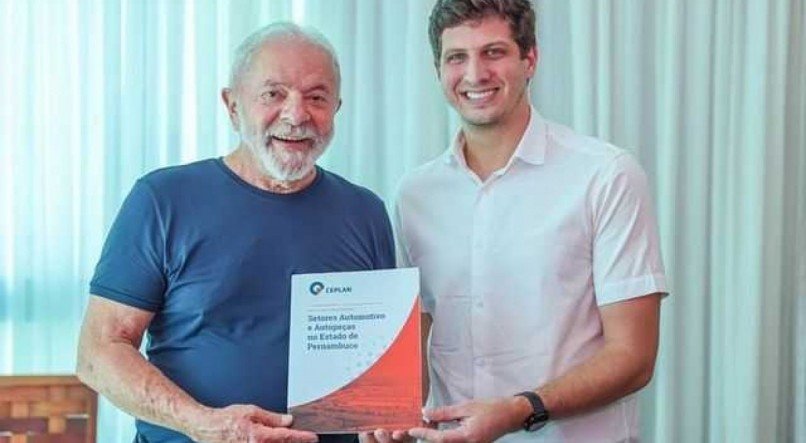 Pesquisa eleitoral revelada em primeira m&atilde;o pelo Blog de Jamildo aponta o Prefeito do Recife, Jo&atilde;o Campos, com maior aprova&ccedil;&atilde;o no Recife que o presidente Lula, veja os n&uacute;meros do levantamento sobre elei&ccedil;&otilde;es municipais