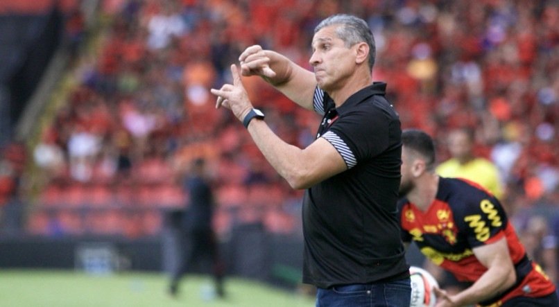 Jorginho, atual treinador do Vasco

