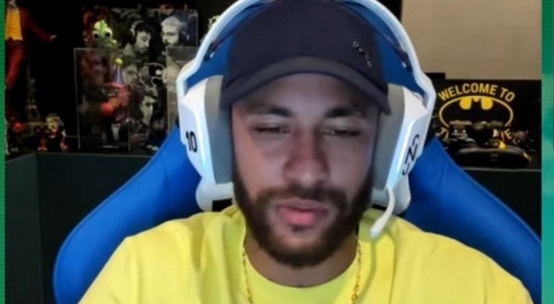 Neymar já chegou a fazer lives na Twitch e no Facebook