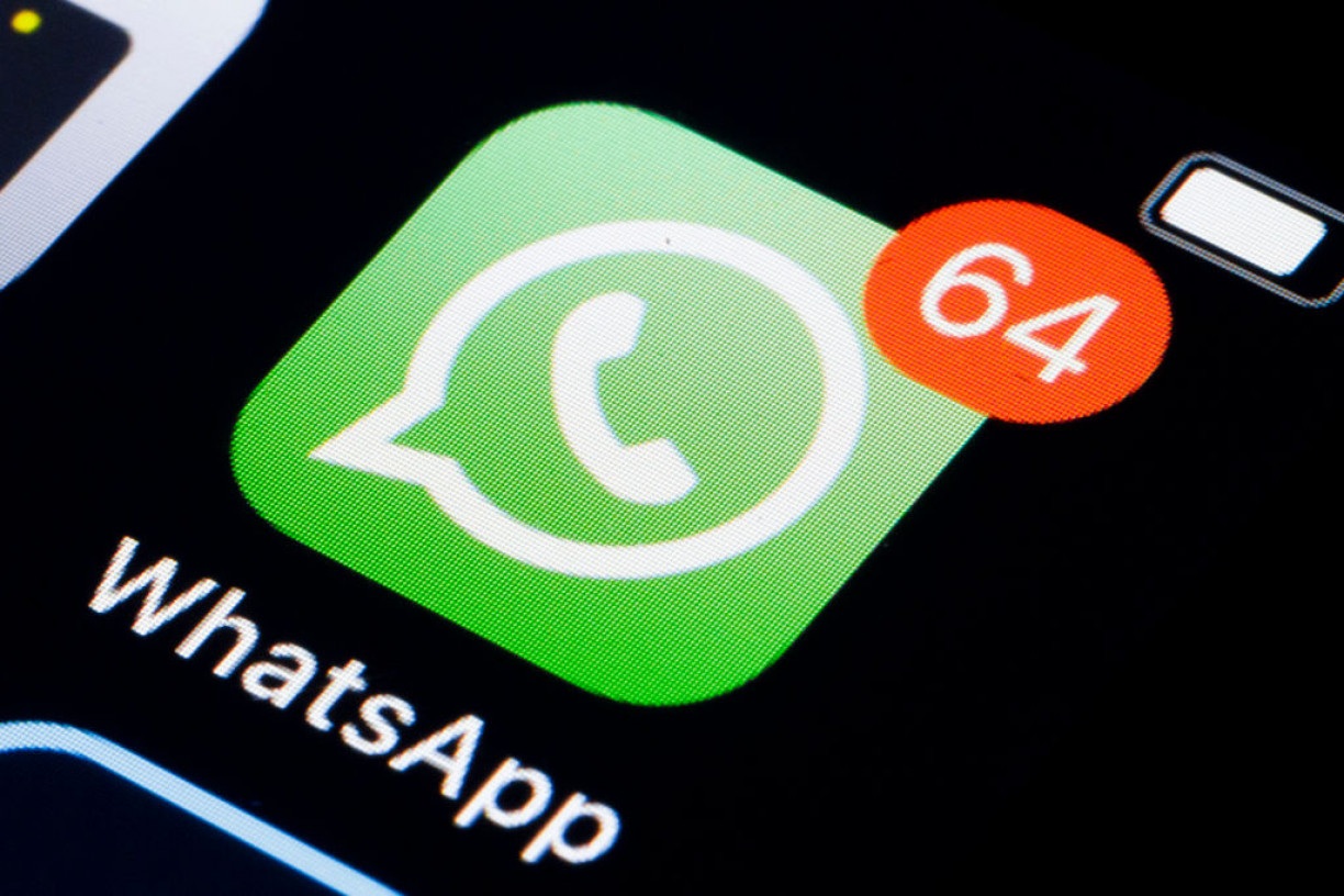 O WhatsApp tem mais de dois bilhões de usuários(as) em todo o mundo