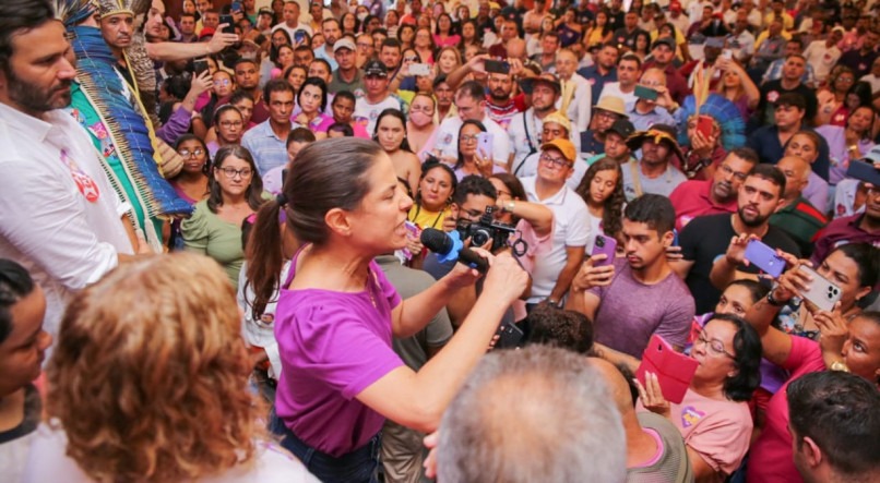 Raquel Lyra durante ato de campanha no Sert&atilde;o de Pernambuco nas elei&ccedil;&otilde;es 2022