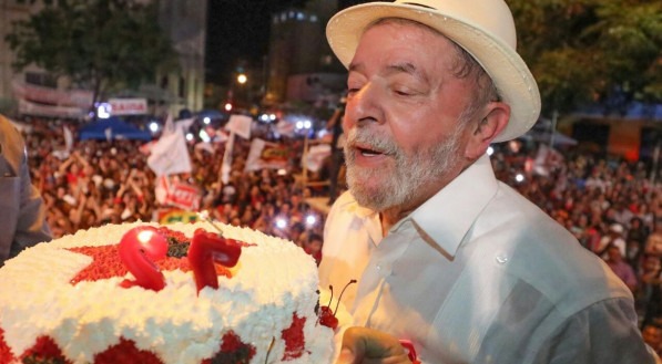 Lula (PT) foi eleito para o seu terceiro mandato como presidente