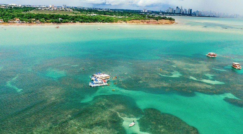 As piscinas naturais do Seixas, bem em frente ao ponto mais oriental das Américas, são um dos pontos turísticos de João Pessoa