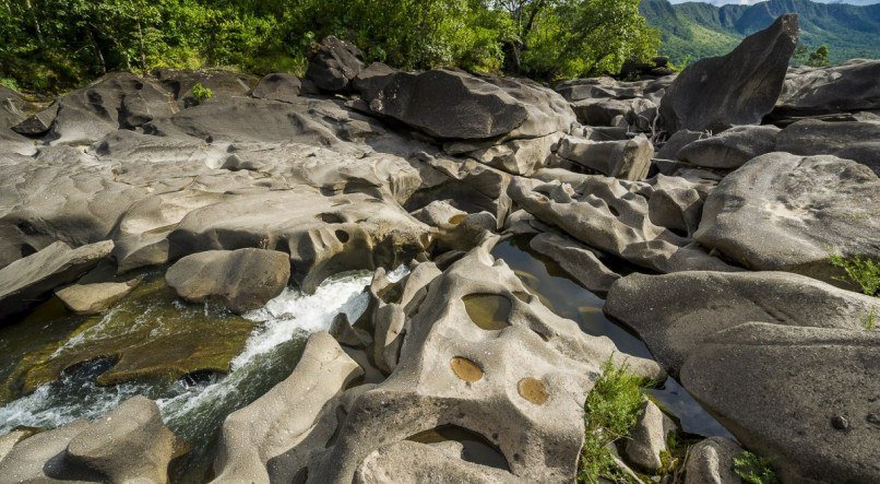 O Vale da Lua é beleza de outro mundo na Chapada dos Veadeiros