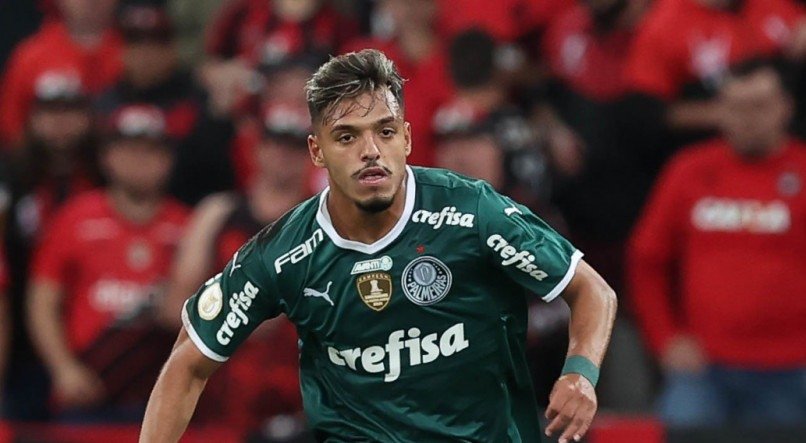 Gabriel Menino, jogador do Palmeiras.