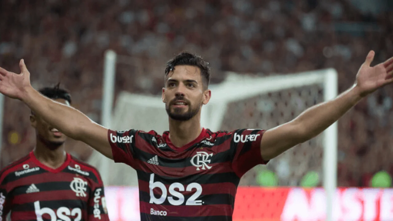 Pablo Marí foi campeão da Libertadores e do Brasileirão com o Flamengo em 2019