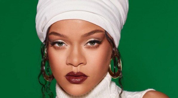 Rihanna lança música para trilha sonora de Smurfs; assista clipe