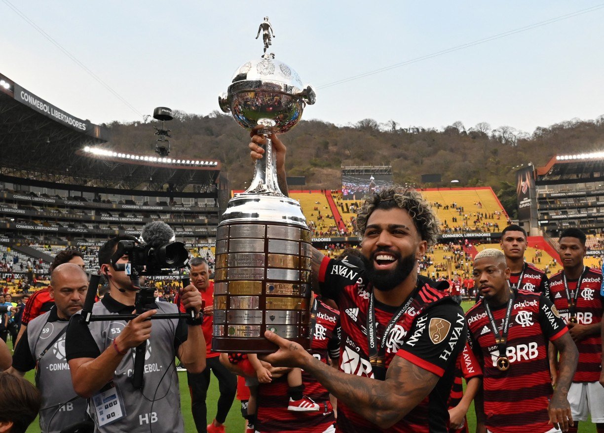 Conmebol lança 1º álbum de figurinhas da história da Libertadores, futebol