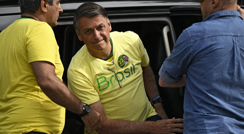 Ato de Bolsonaro na Paulista ter&aacute; trio el&eacute;trico que faz o &quot;L&quot;, pulseirinhas VIP para quem estiver no carro do ex-presidente e discursos mais comedidos