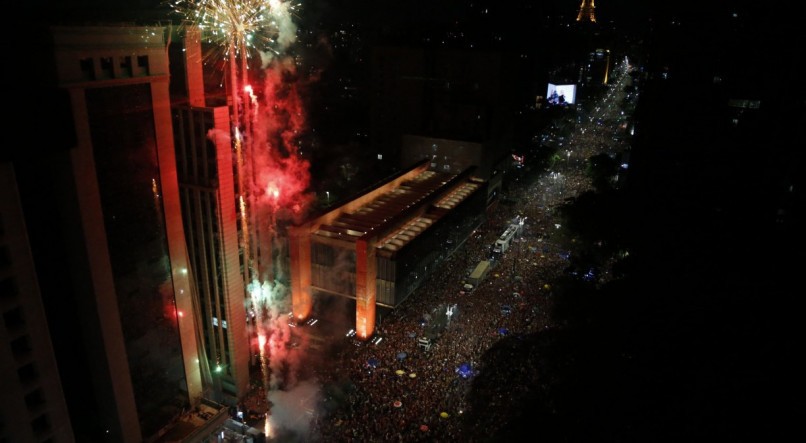 Veja os preparativos para a festa de Ano Novo 2023 na Paulista
