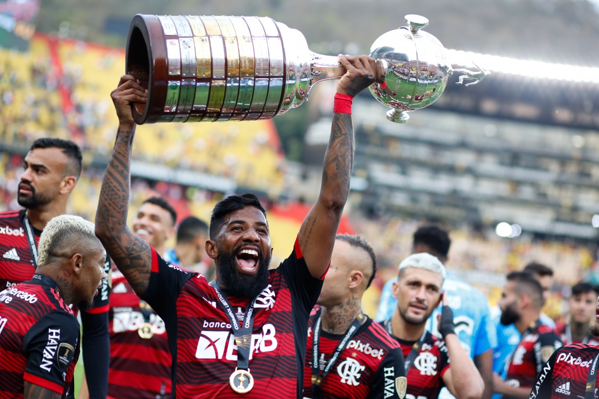 Brilhou no Brasileirão, ficou na mira de grandes clubes e agora vai jogar  no Flamengo