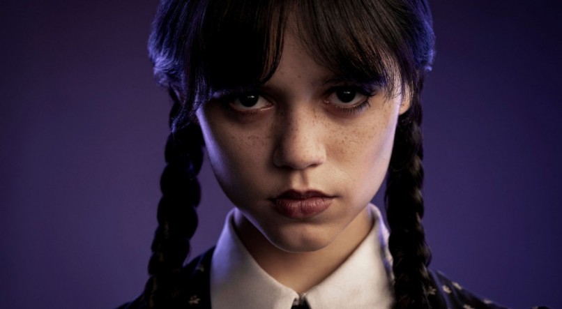 Jenna Ortega como Wandinha na série da Netflix 'Wandinha'. 