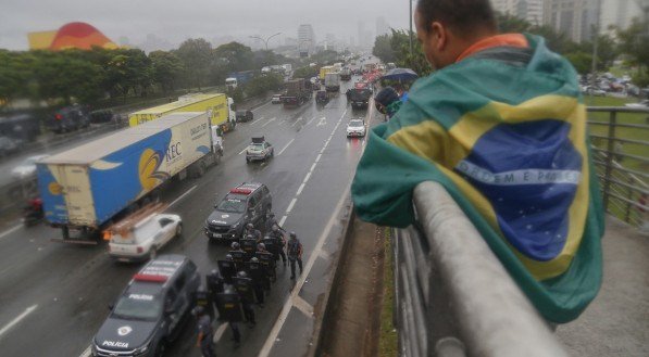 PROTESTOS Esta é a primeira vez que as Forças Armadas se manifestam