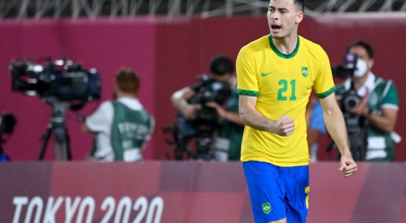 Gabriel Martinelli ser&aacute; titular em Brasil x Camar&otilde;es na Copa do Mundo 2022 