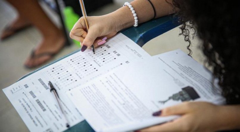 Veja qual mat&eacute;ria cai no primeiro dia do Enem e s&atilde;o quantas quest&otilde;es no primeiro dia do Enem? 