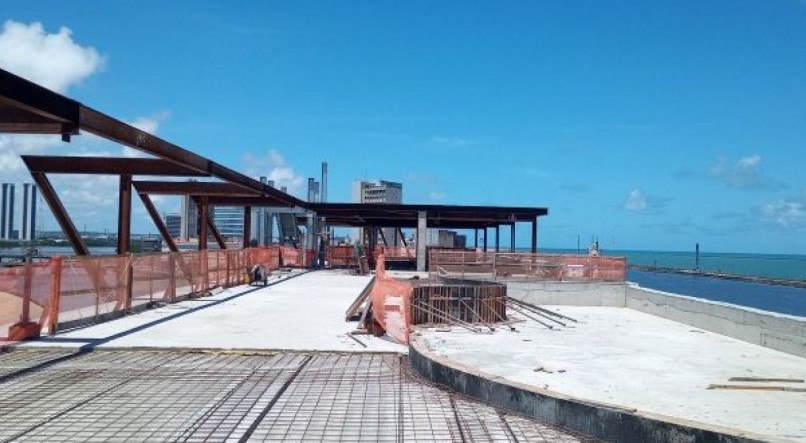 Vita do rooftop do hotel do projeto Porto Novo no Cais de Santa Rita