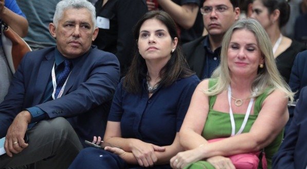 Priscila Krause diz que foco é "transição bem feita" para só depois Raquel Lyra nomear secretariado 