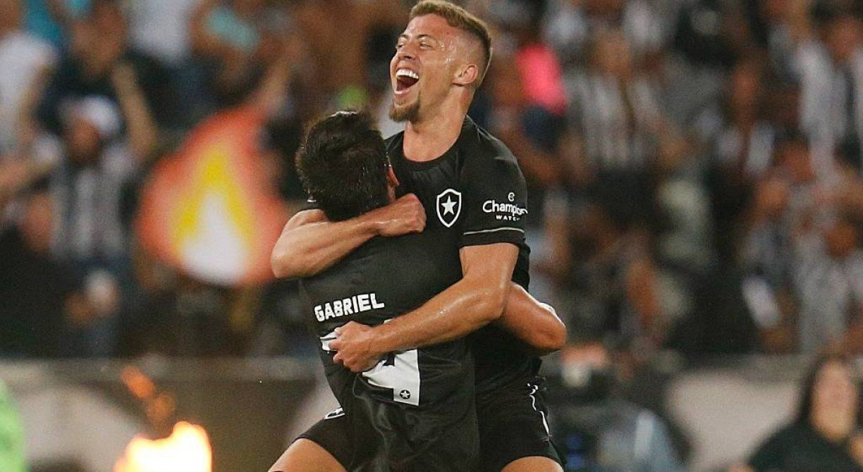 Everton Macário