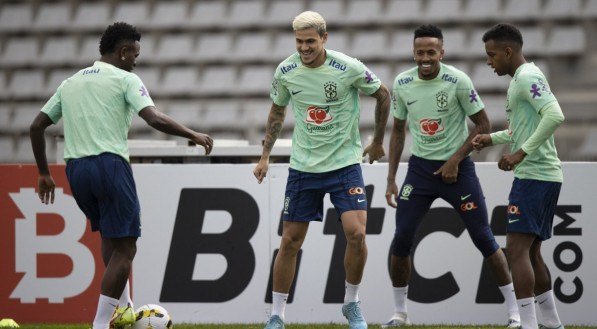 Pedro, Éder Militão, Rodrygo e Vinícius Júnior durante treino da Seleção Brasileira