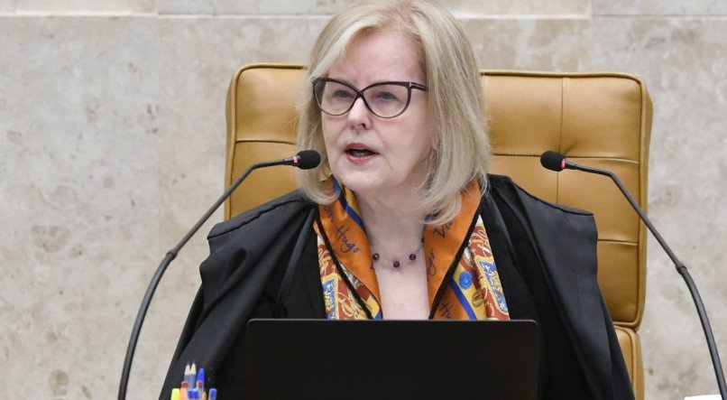 Rosa Weber "Não há espaço no contexto de uma sociedade democrática, livre, justa e solidária, fundada no primado da dignidade da pessoa humana, para a restauração de costumes medievais e desumanos"