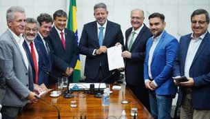 Da redação com agência