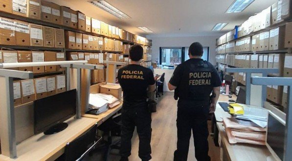 CASO FGV: Polícia Federal busca provas sobre suposto esquema de fraudes em pareceres da FGV