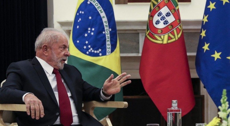 NA DEFESA "Eu fico às vezes chateado quando eu vejo sinais de olha, qual é a política fiscal", criticou Lula retrucar sobre os impactos de duas falas