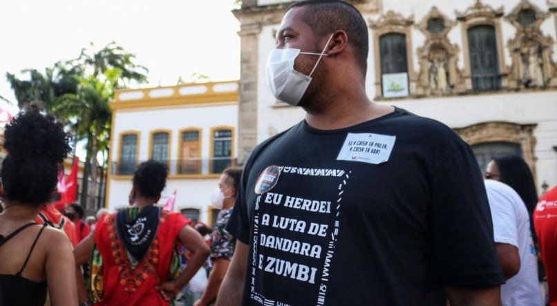 Marcha da Consciência Negra é realizada neste domingo (20) no Recife.