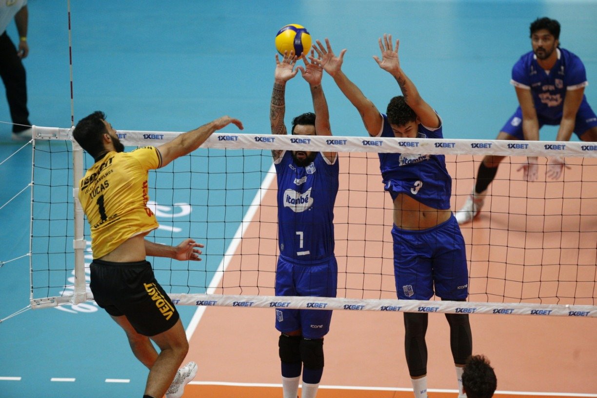 Joinville x Guarulhos pela Superliga Masculina de Vôlei: onde assistir ao  vivo, vôlei